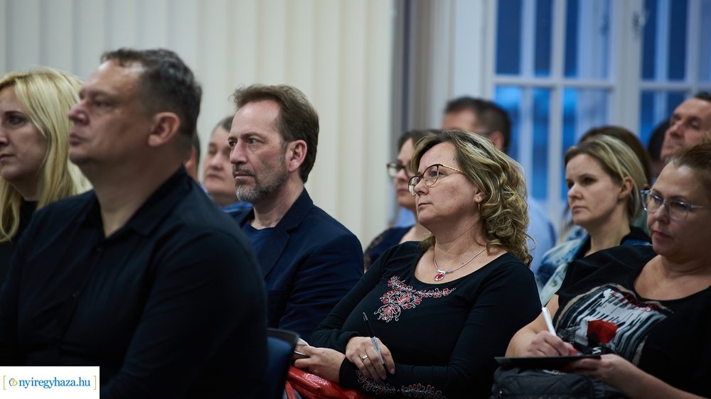 MCC - Sztereotípiákon innen és túl