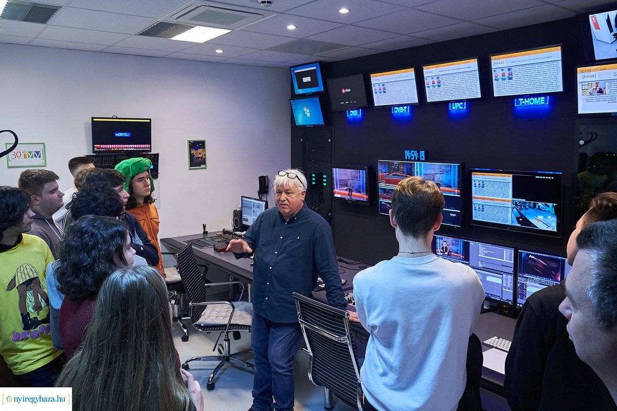 Médiás diákok a Nyíregyházi Televízióban 20200303