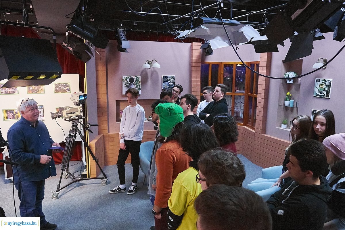 Médiás diákok a Nyíregyházi Televízióban 20200303