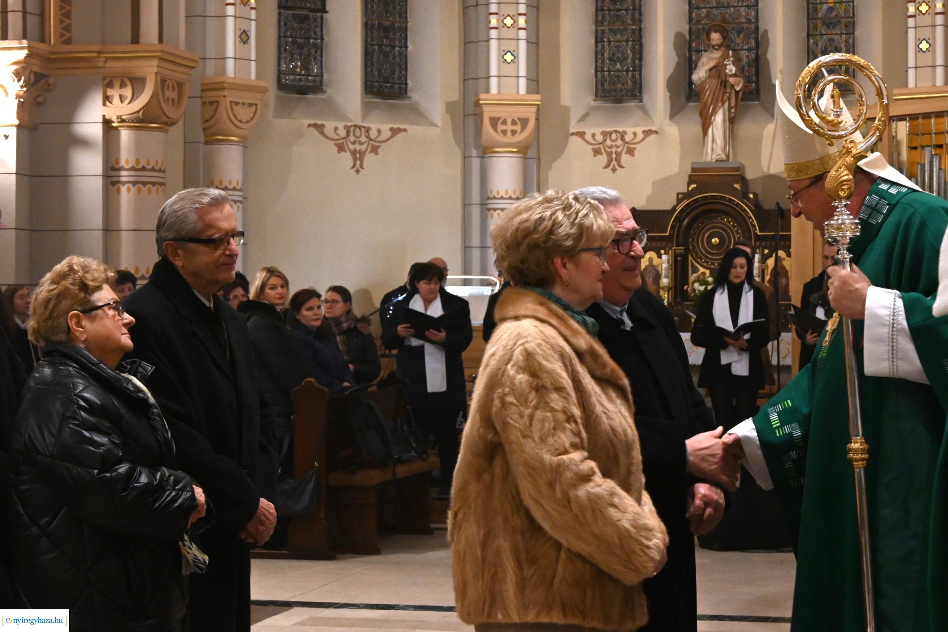 Megáldották a jubiláló házaspárokat a Magyarok Nagyasszonya-társszékesegyházban