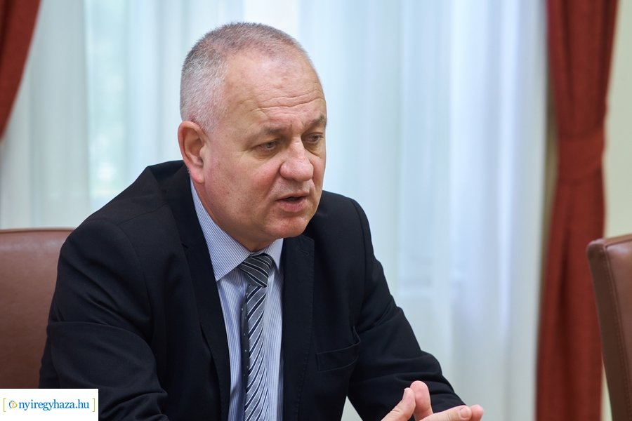 Megbízólevél átadás a Városházán 20220711