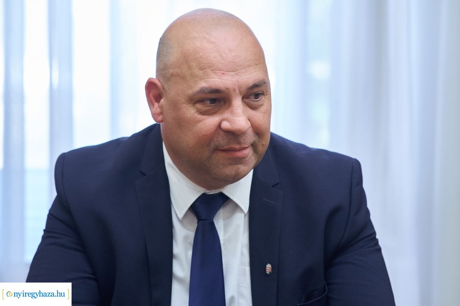 Megbízólevél átadás a Városházán 20220711