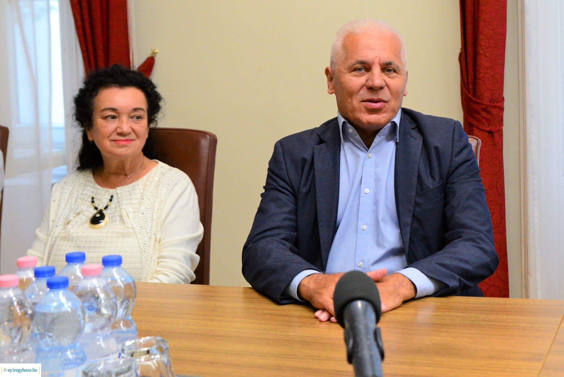 Megbízólevelek átadása a Városházán