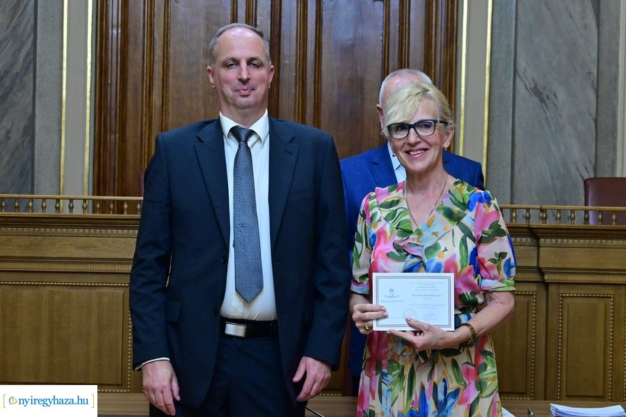 Megbízólevelek átvétele a Városházán