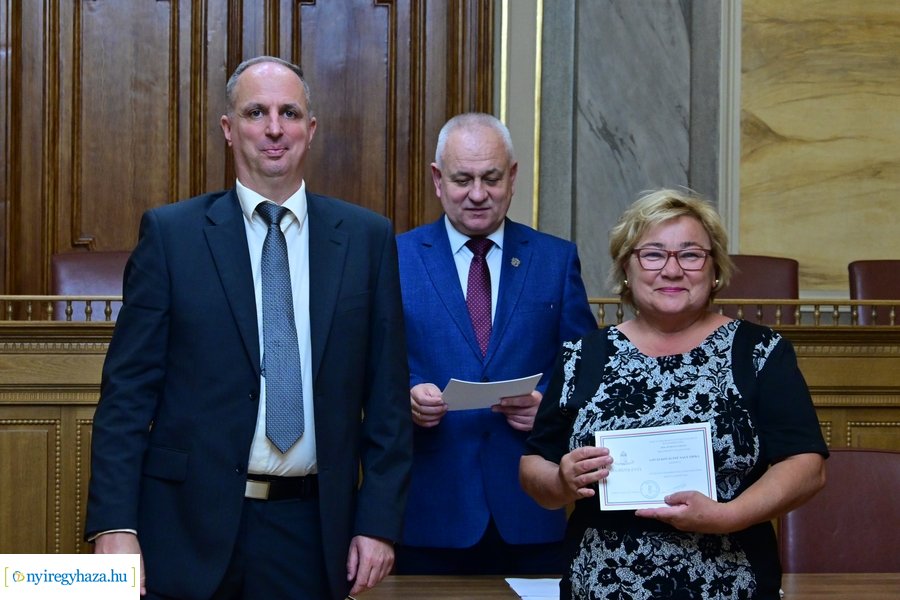 Megbízólevelek átvétele a Városházán