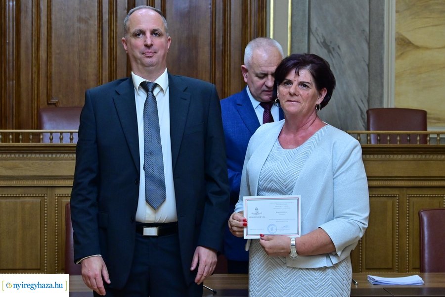 Megbízólevelek átvétele a Városházán