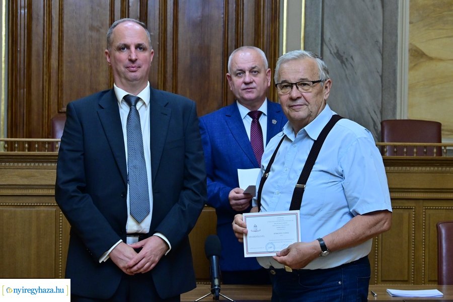 Megbízólevelek átvétele a Városházán