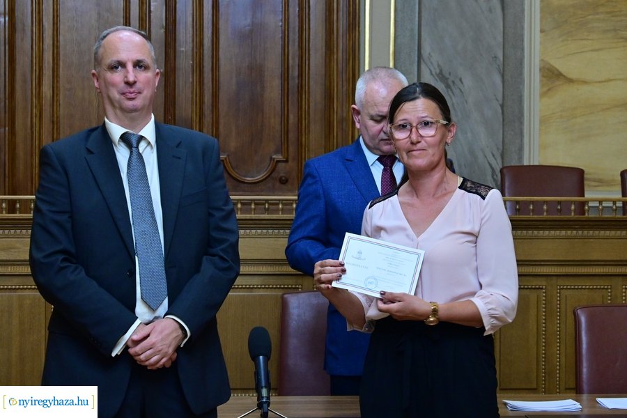 Megbízólevelek átvétele a Városházán