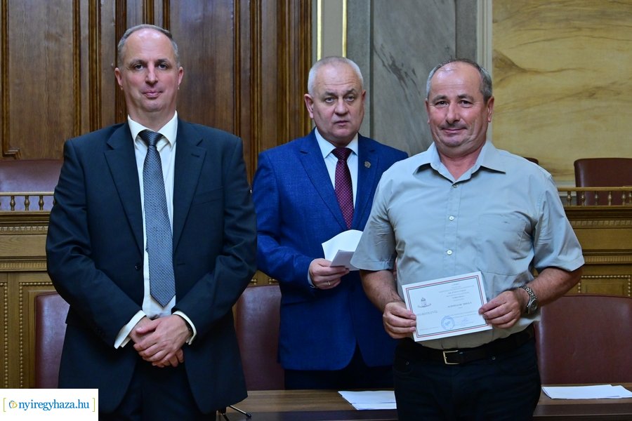 Megbízólevelek átvétele a Városházán