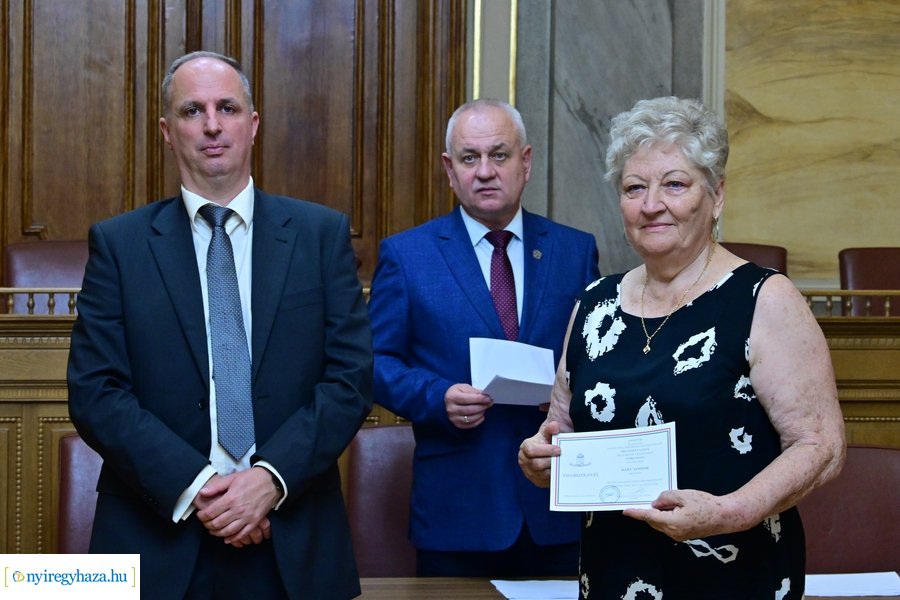 Megbízólevelek átvétele a Városházán