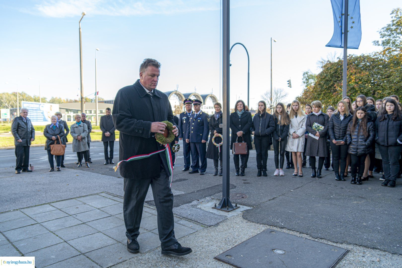 Megemlékezés a Szabolcs Szatmár Bereg megyei bűntetés-végrehajtási intézetnél elhelyezett emléktáblánál