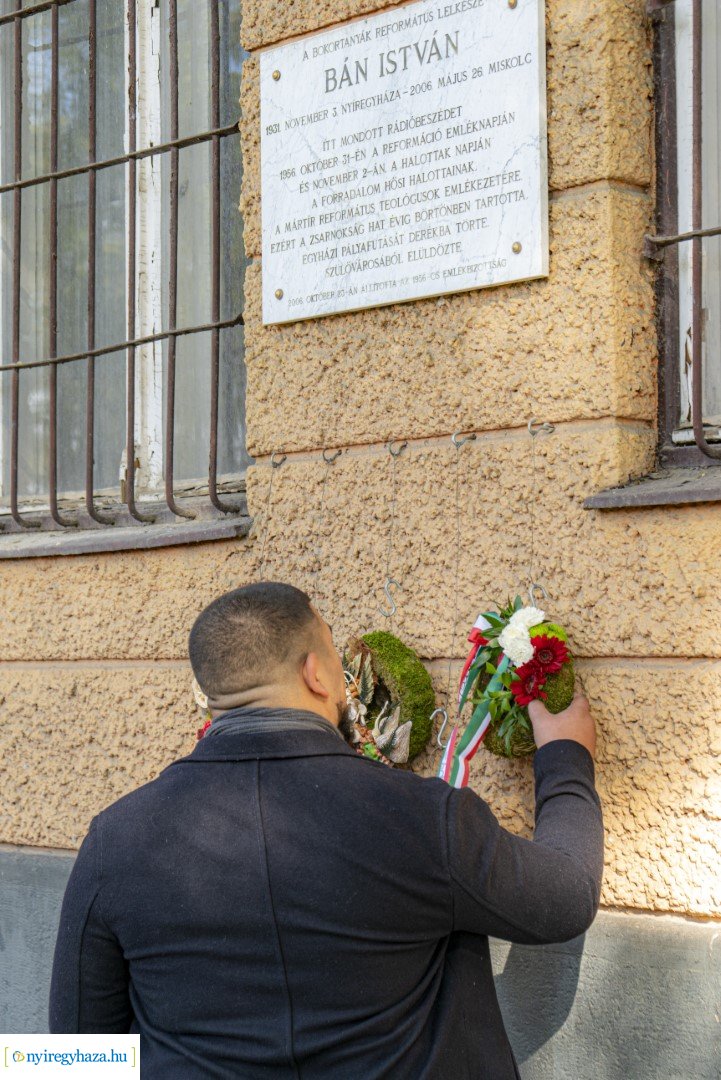 Megemlékezés Bán István emléktáblájánál