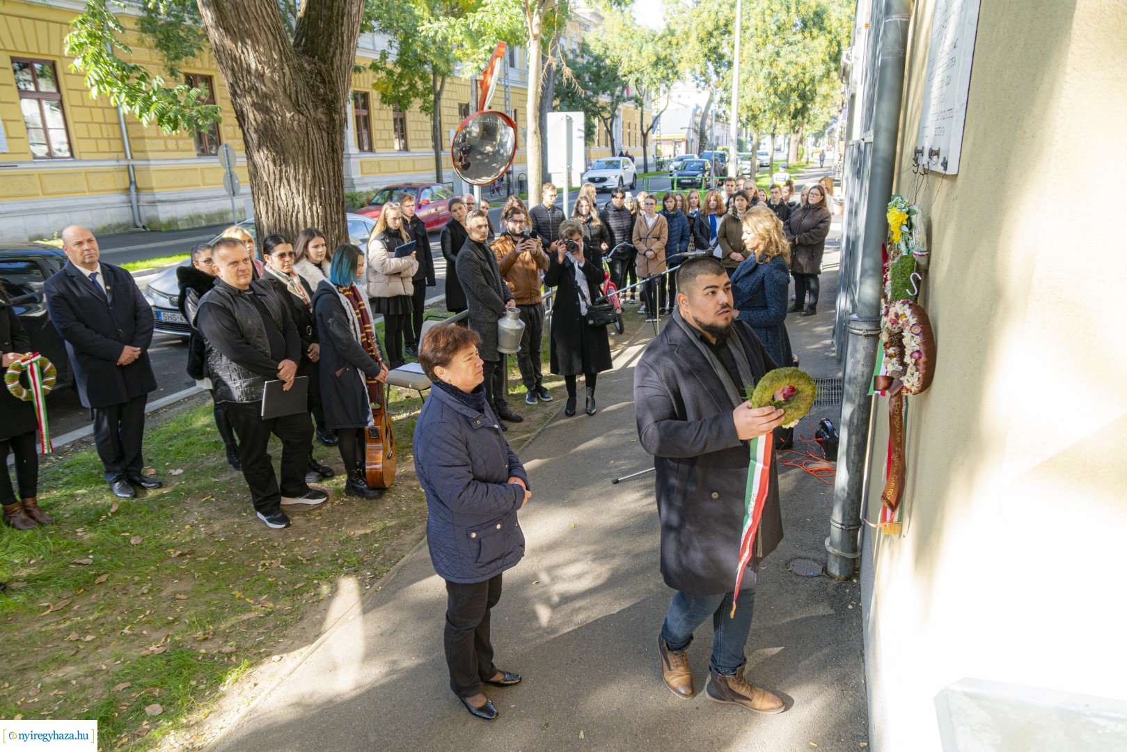 Megemlékezés Dandos Gyula emléktáblájánál