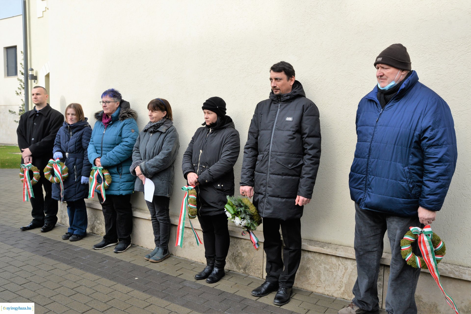 Megemlékezés és koszorúzás a Kállay Gyűjtemény márványtáblája előtt