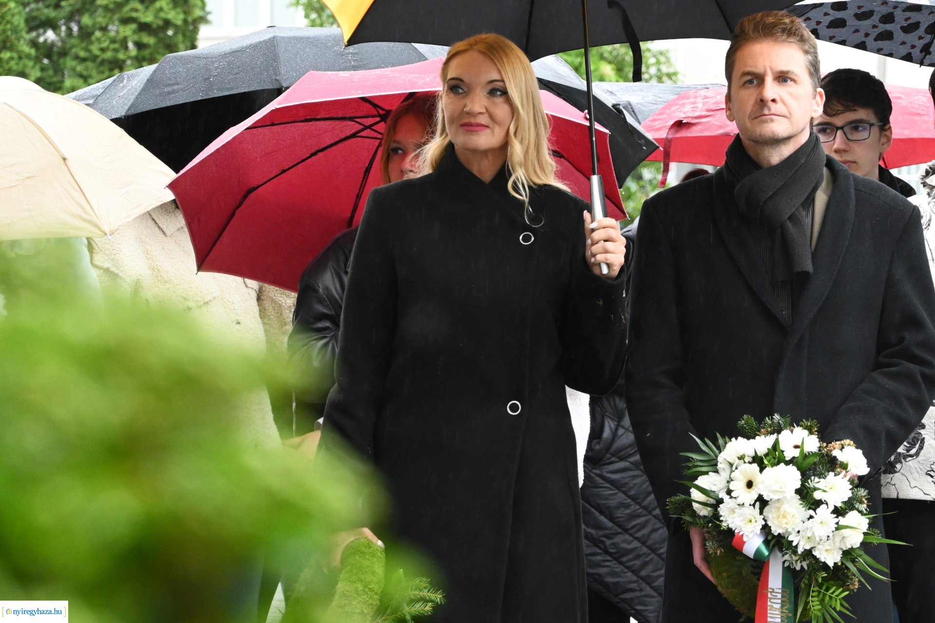 Megemlékezés és koszorúzás Váci Mihály emléktáblájánál