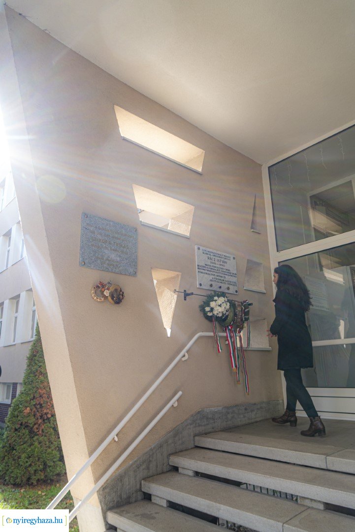 Megemlékezés Rácz István emléktáblájánál