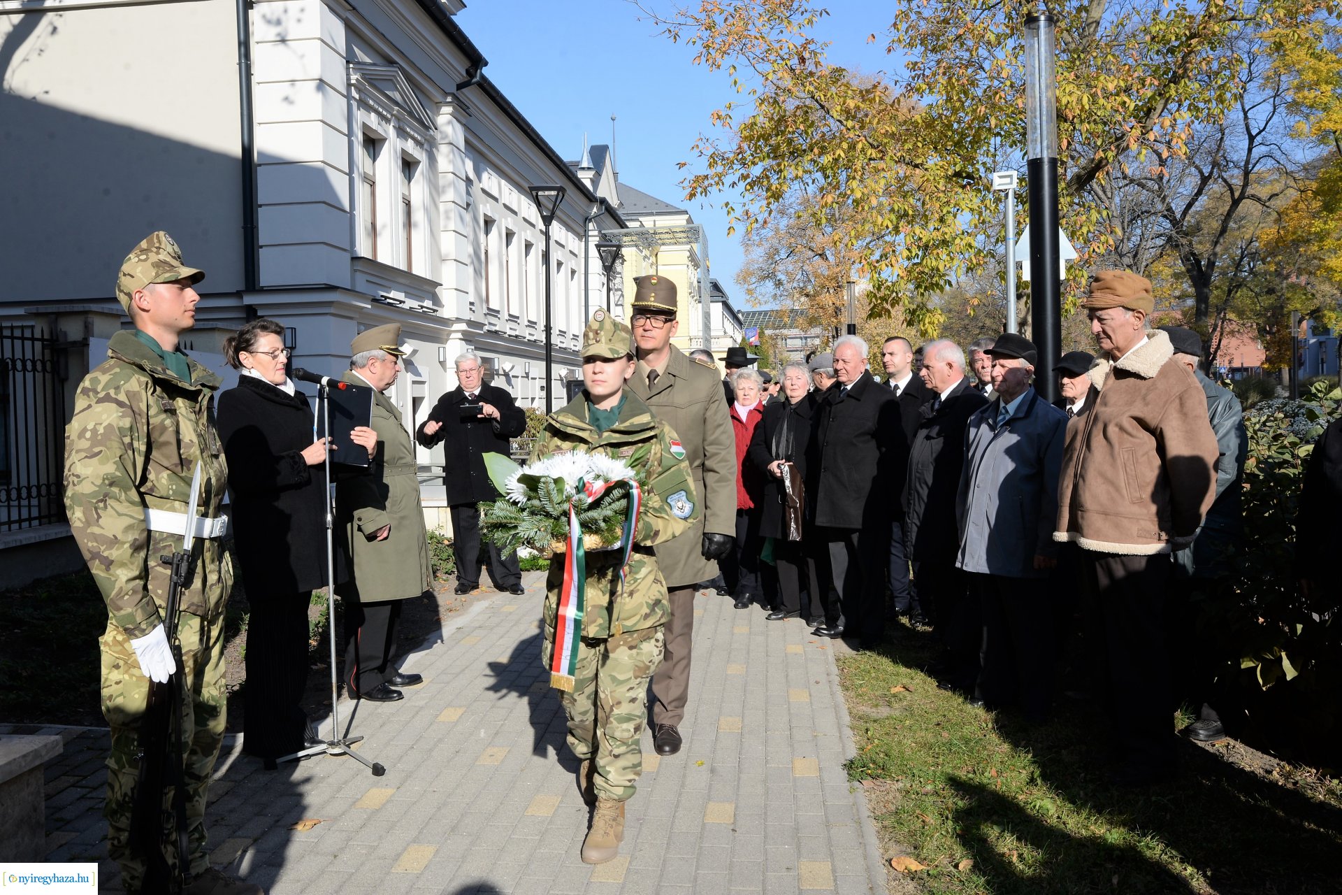 Megemlékezés Reviczky Imre ezredes emléktáblája előtt