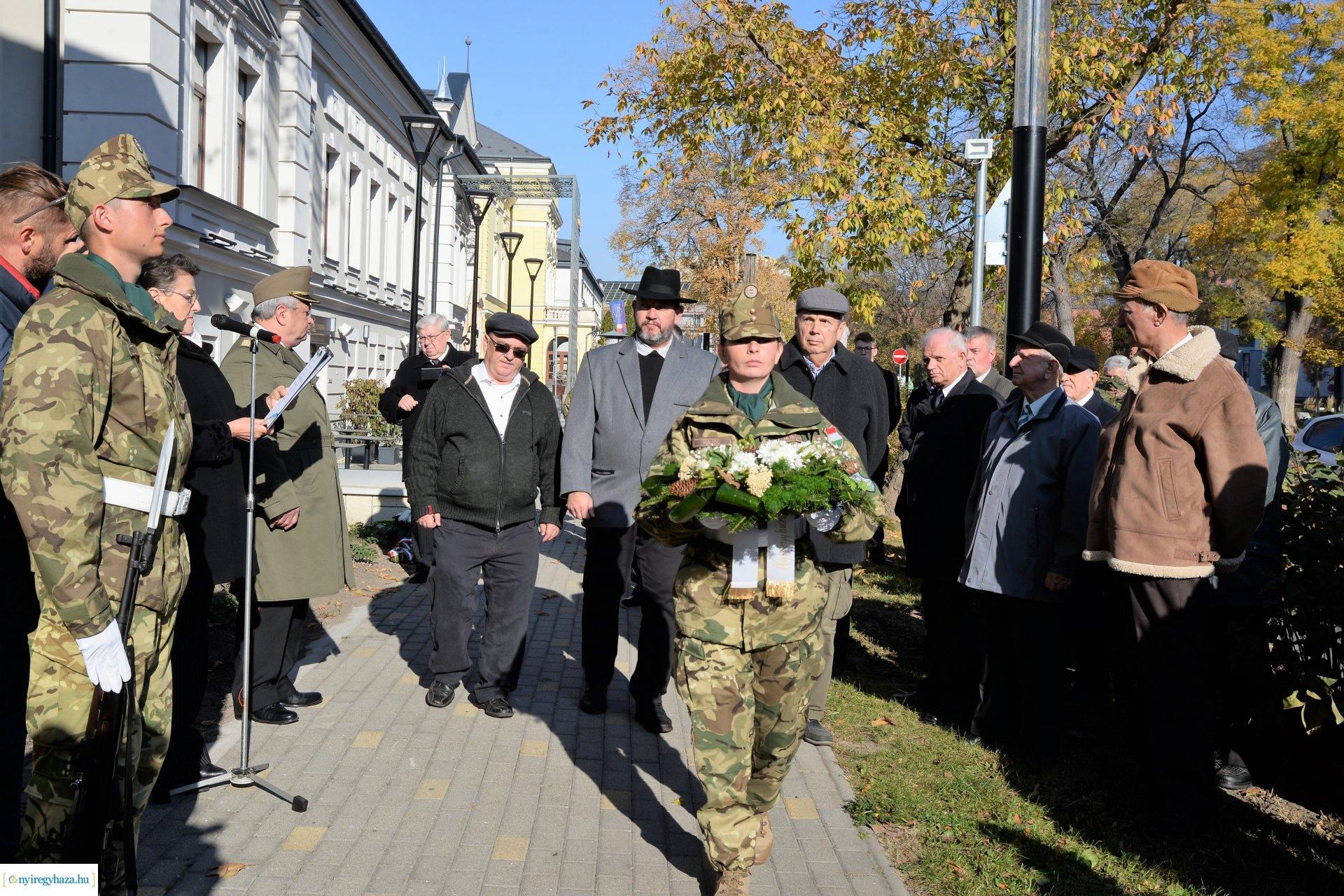Megemlékezés Reviczky Imre ezredes emléktáblája előtt