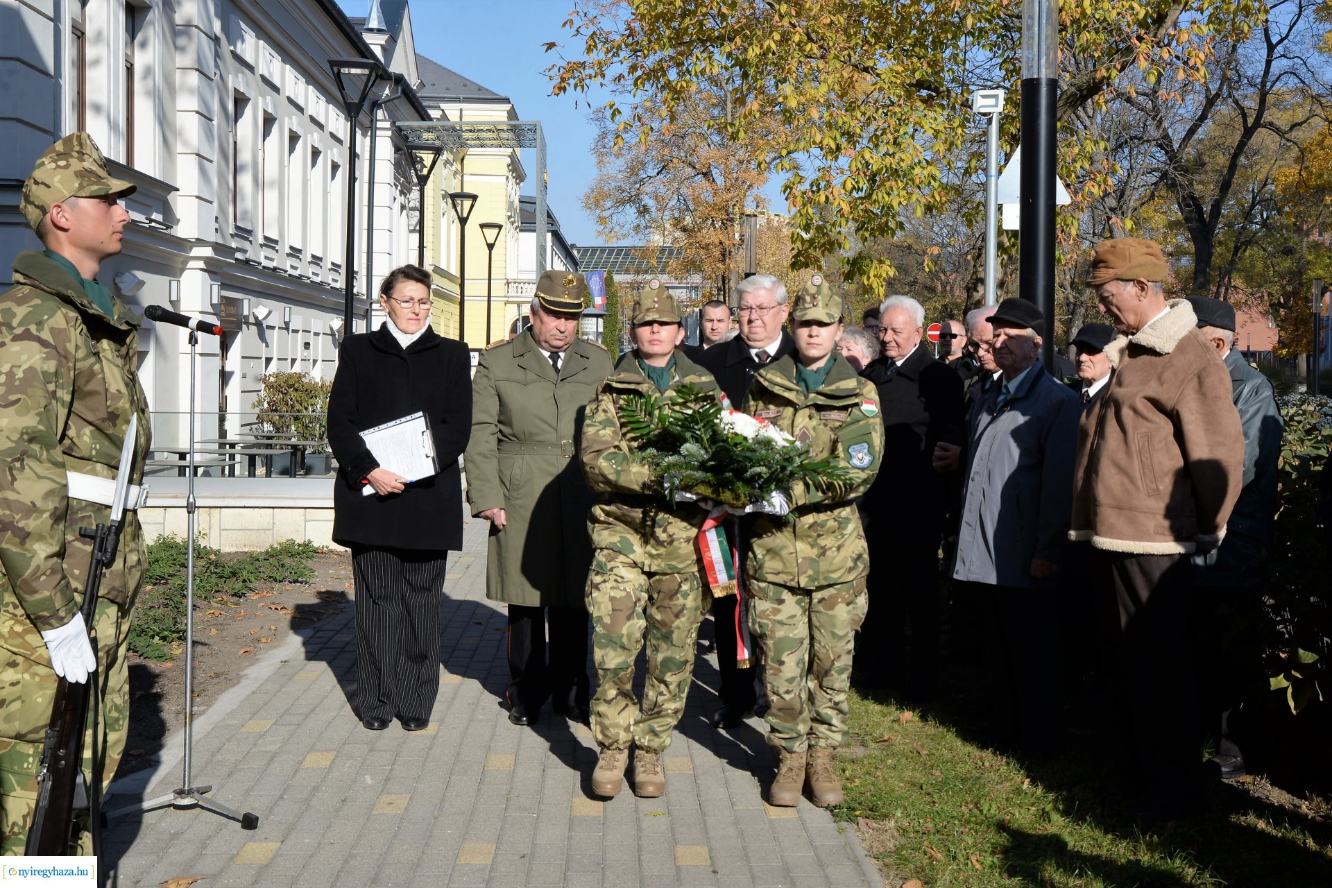 Megemlékezés Reviczky Imre ezredes emléktáblája előtt