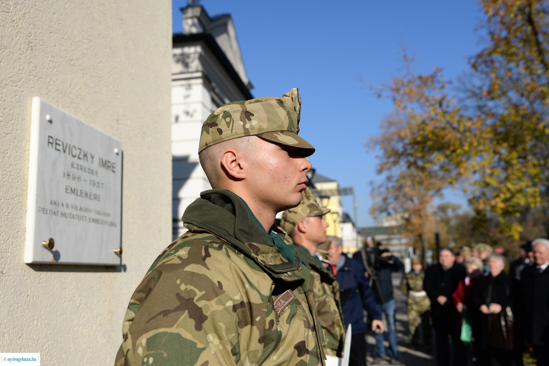 Megemlékezés Reviczky Imre ezredes emléktáblája előtt