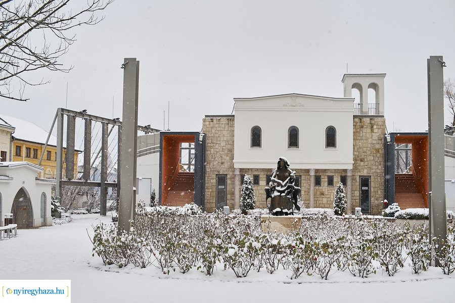 Megérkezett az első 20211213