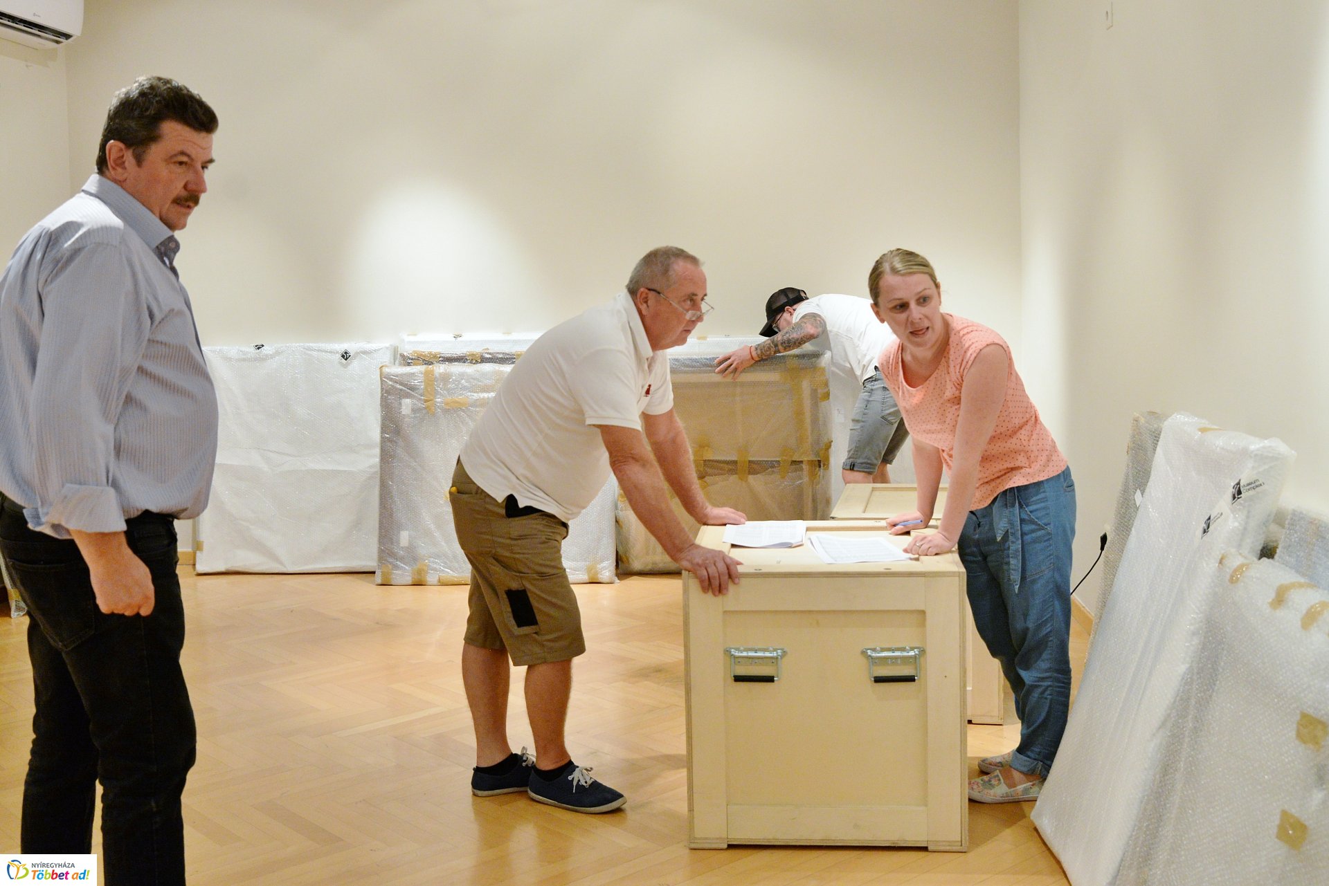 Megérkeztek a Szinyei Merse Pál festmények Nyíregyházára