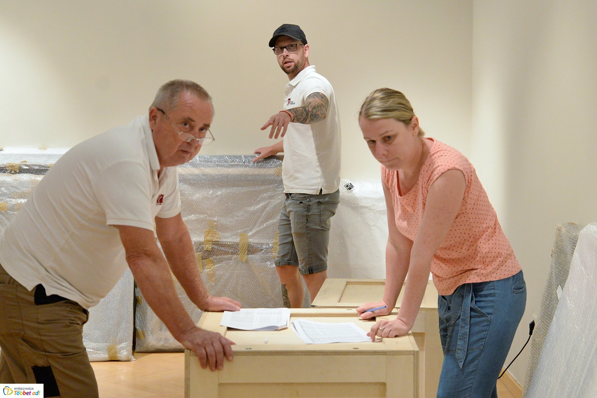 Megérkeztek a Szinyei Merse Pál festmények Nyíregyházára