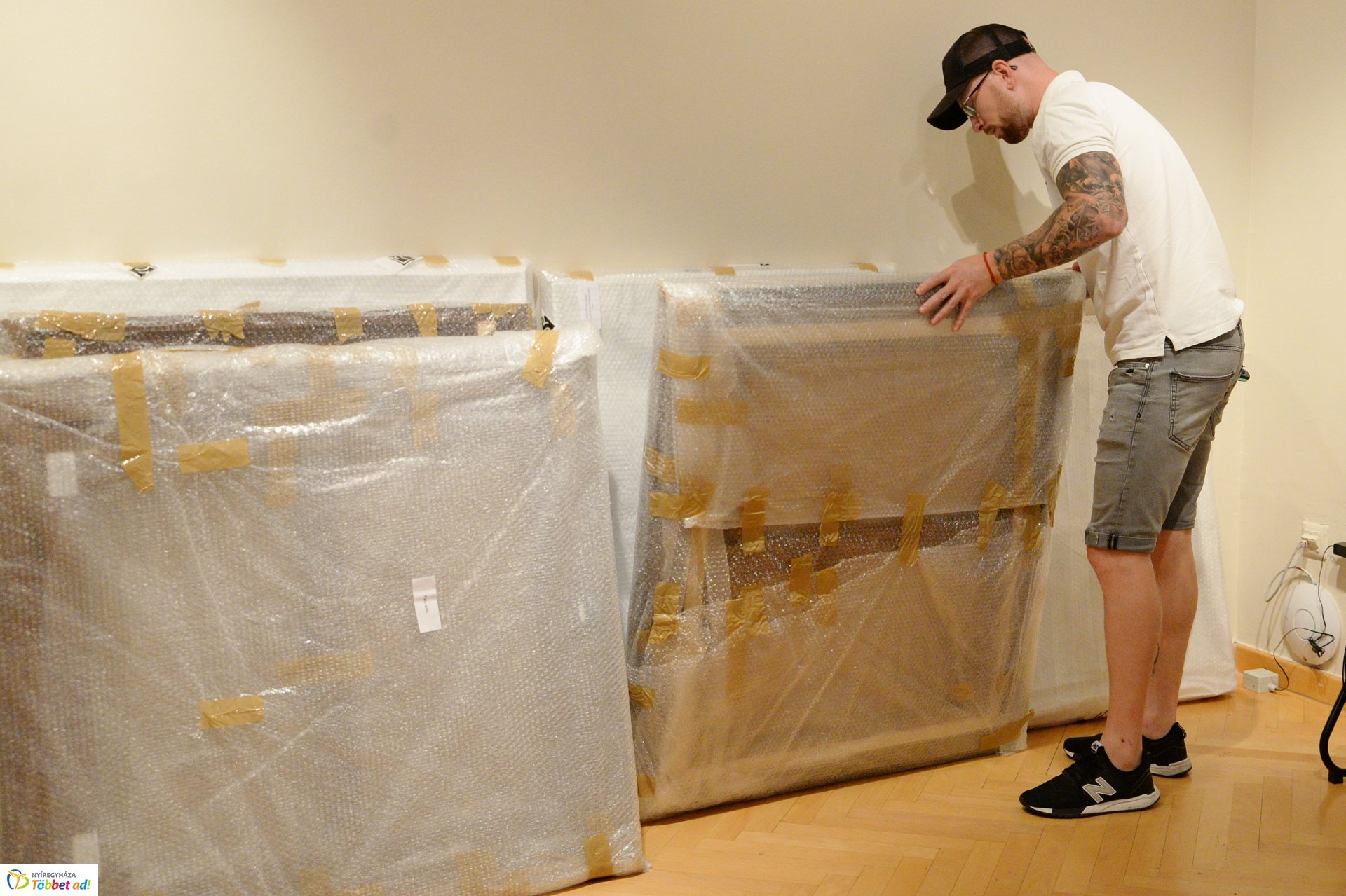 Megérkeztek a Szinyei Merse Pál festmények Nyíregyházára