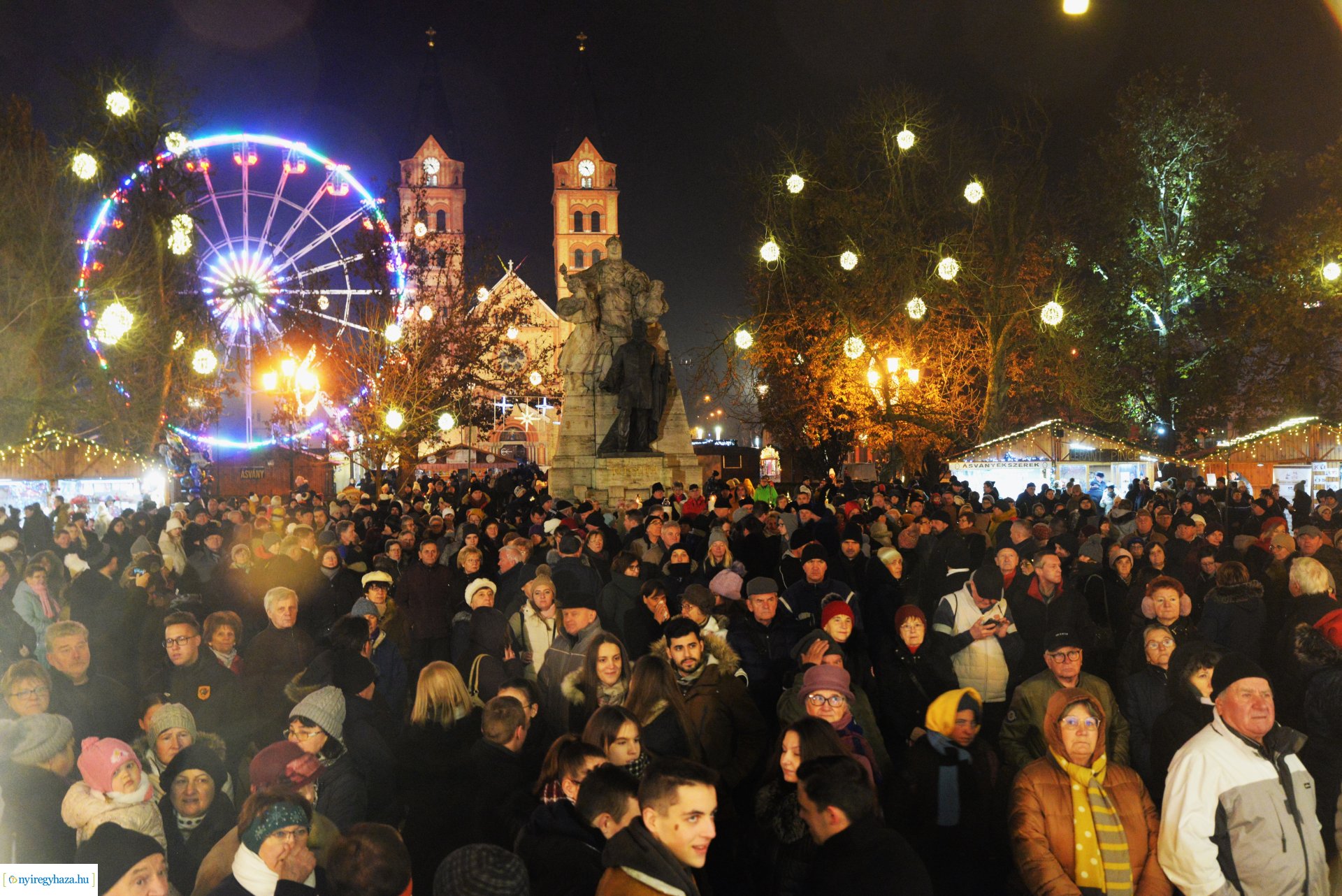 Meggyújtották advent harmadik gyertyáját - 2023