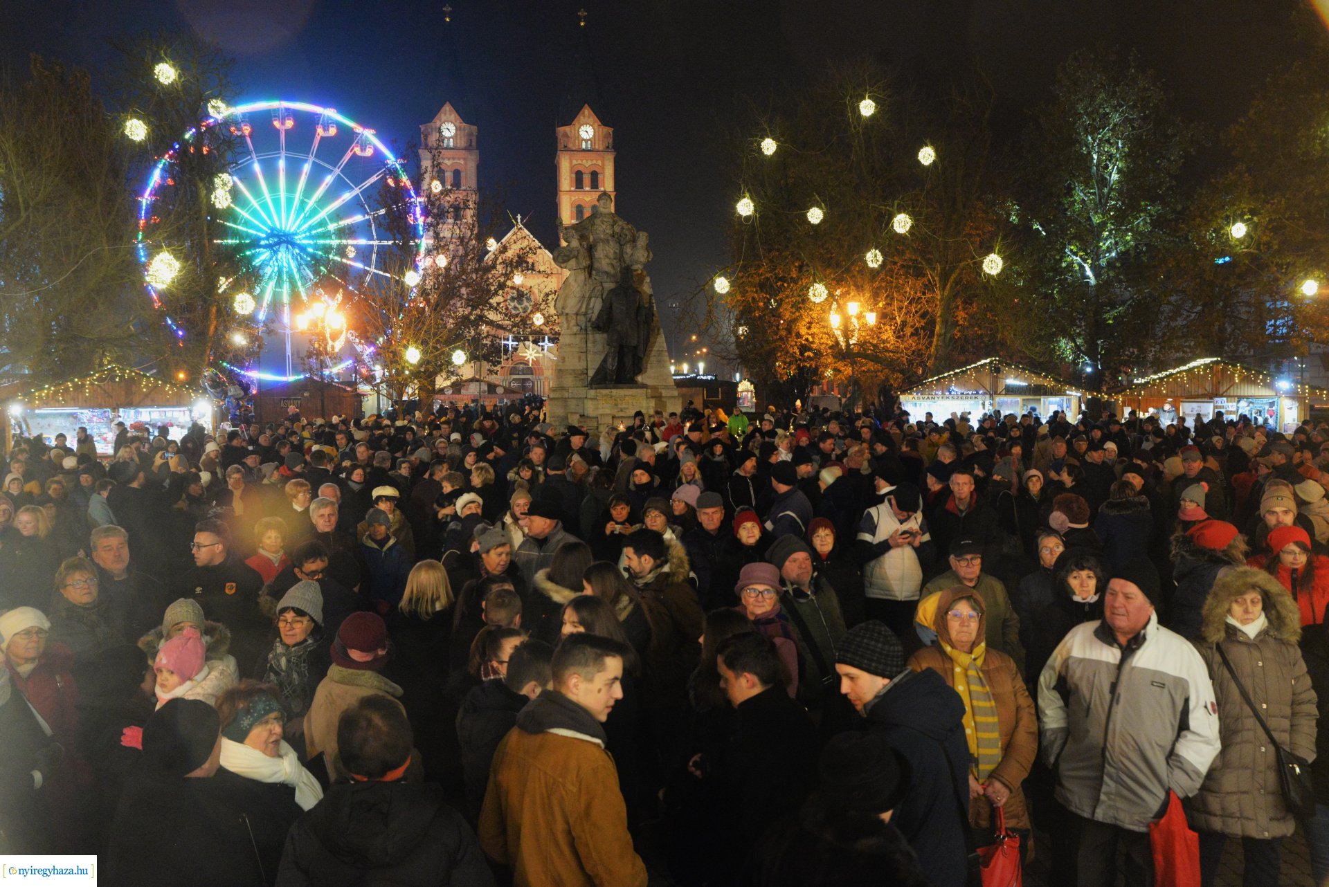 Meggyújtották advent harmadik gyertyáját - 2023