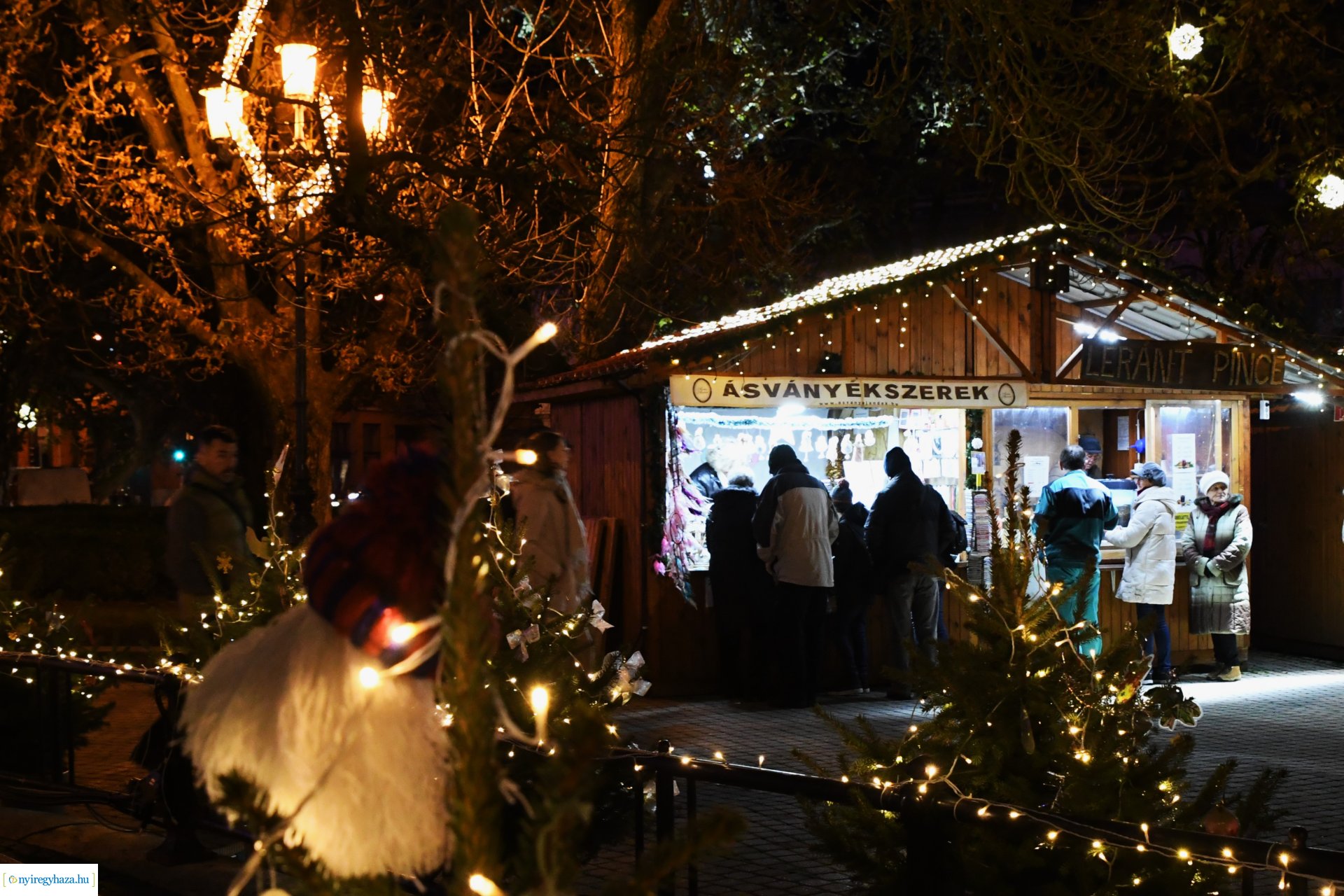 Meggyújtották advent negyedik gyertyáját 2023