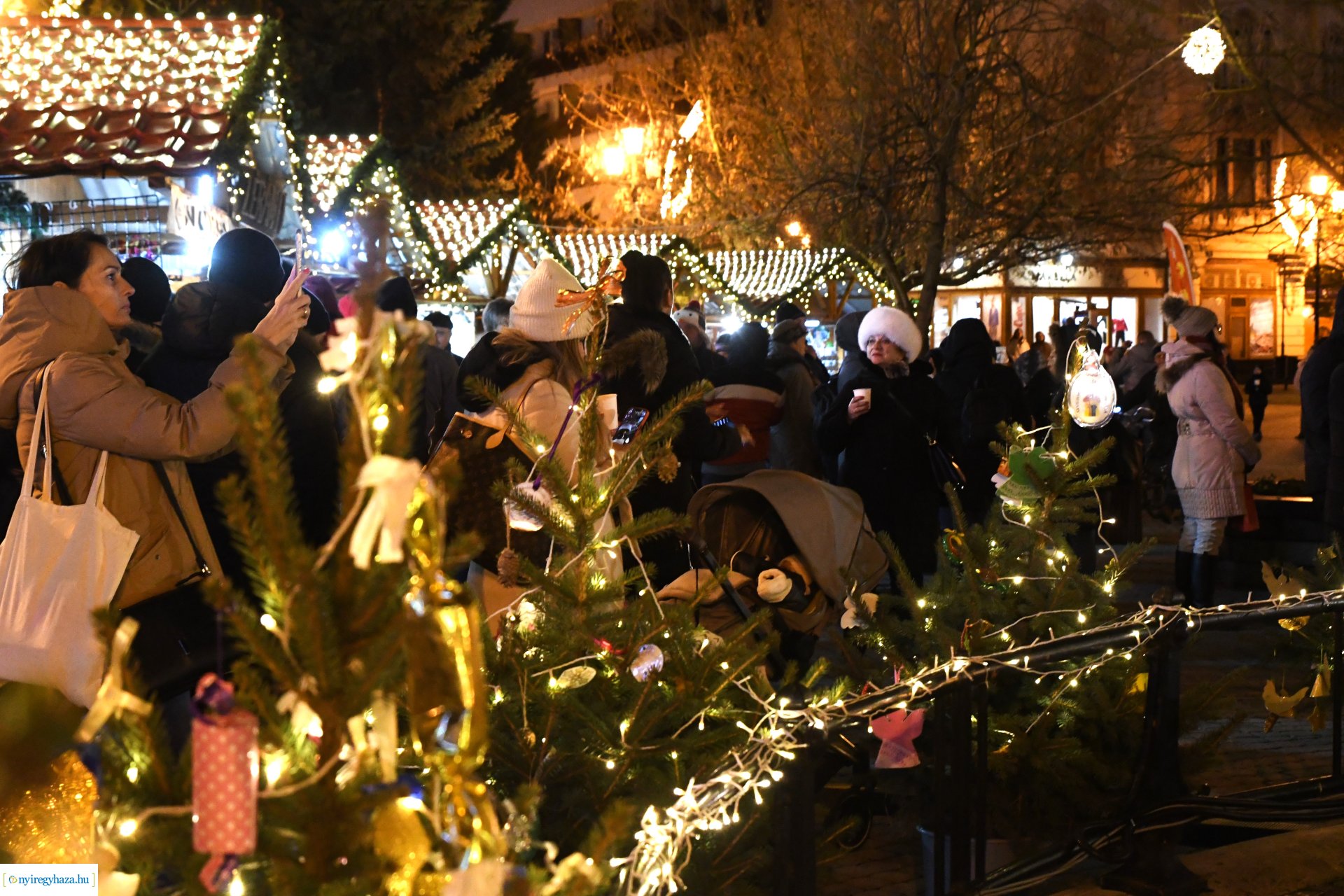 Meggyújtották advent negyedik gyertyáját 2023