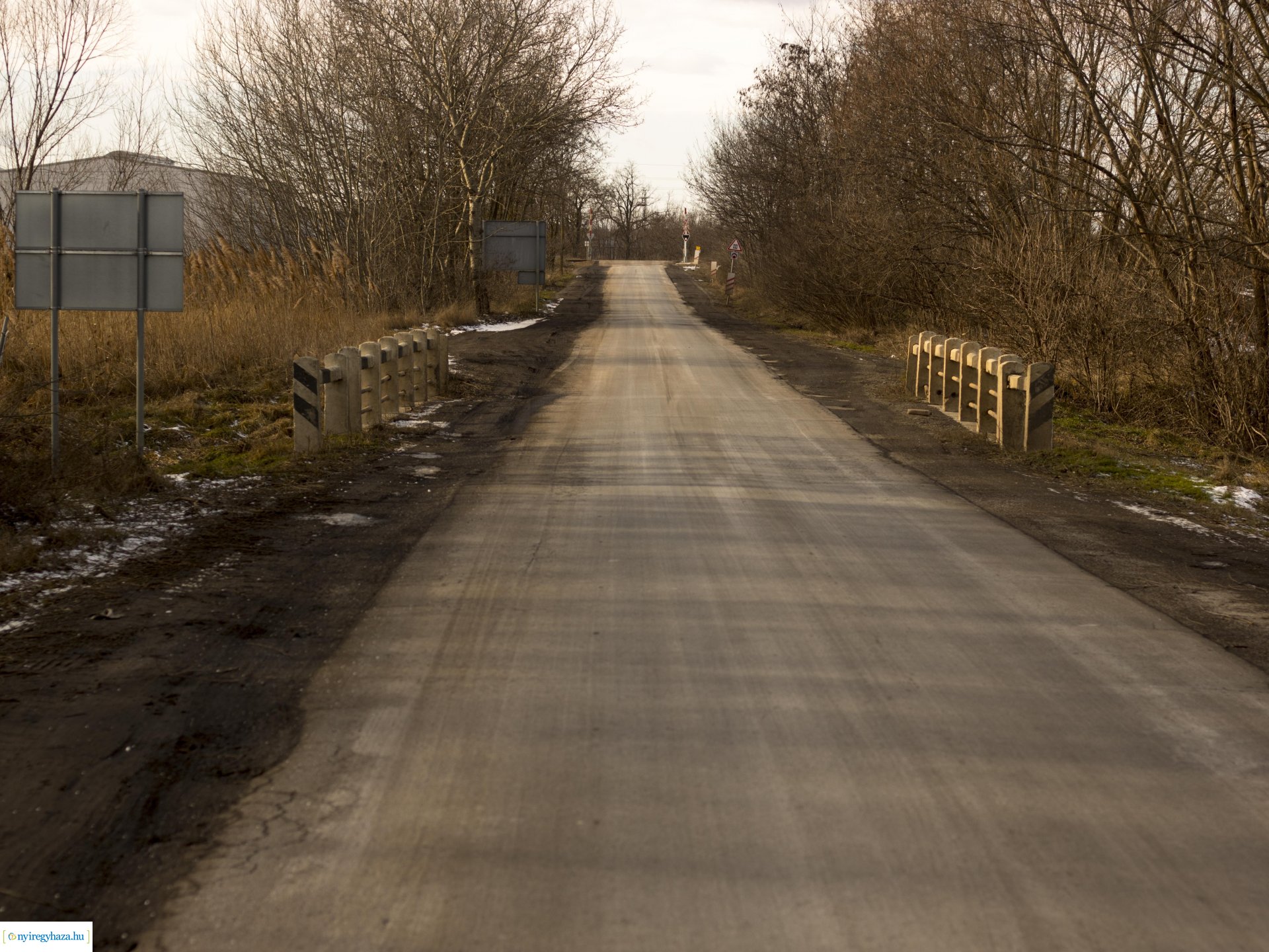 Megkezdődött a Rozsrétszőlő bekötőút felújítása