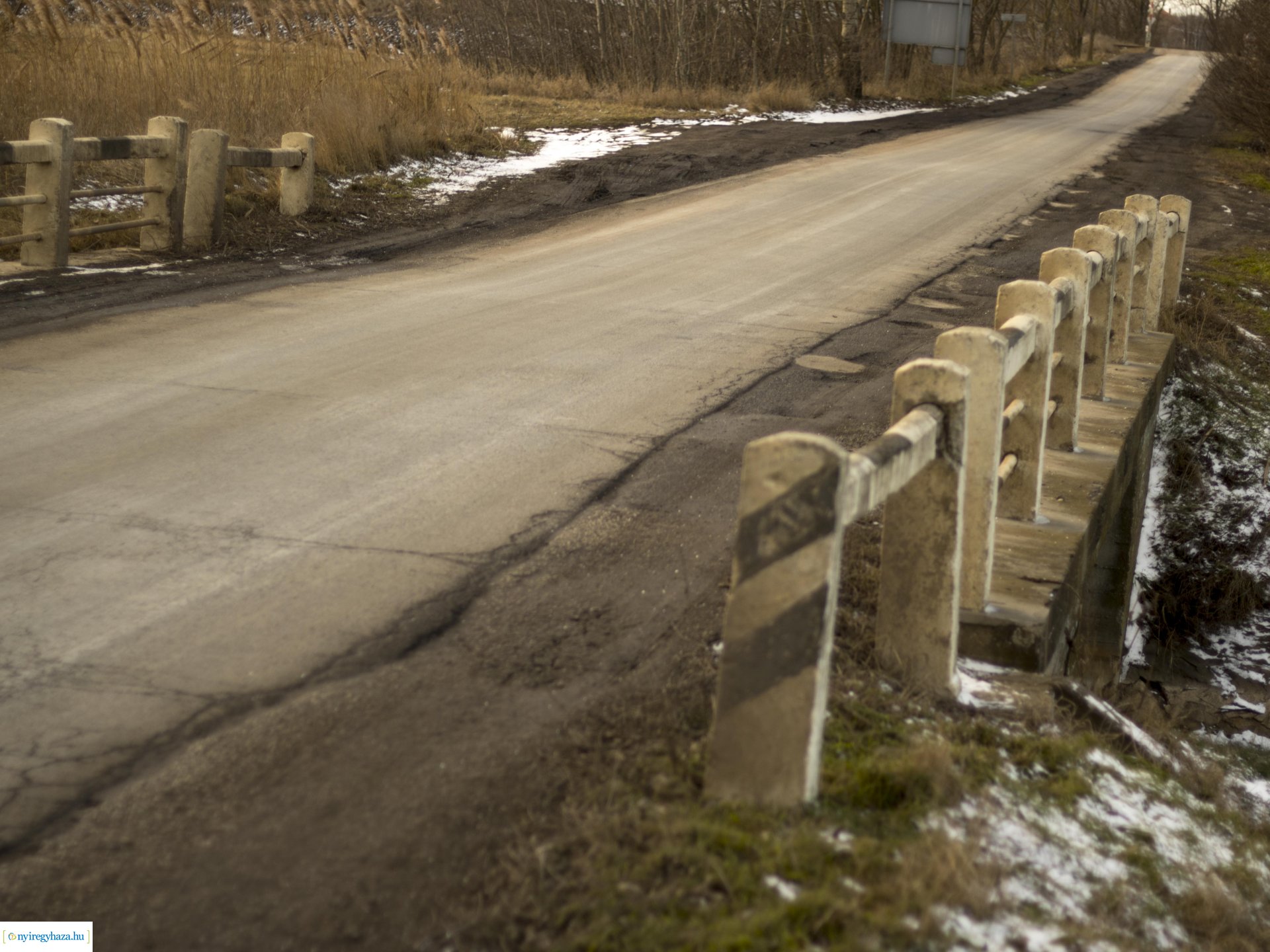 Megkezdődött a Rozsrétszőlő bekötőút felújítása