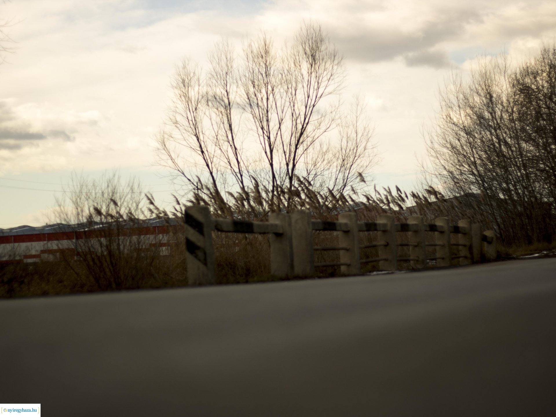 Megkezdődött a Rozsrétszőlő bekötőút felújítása