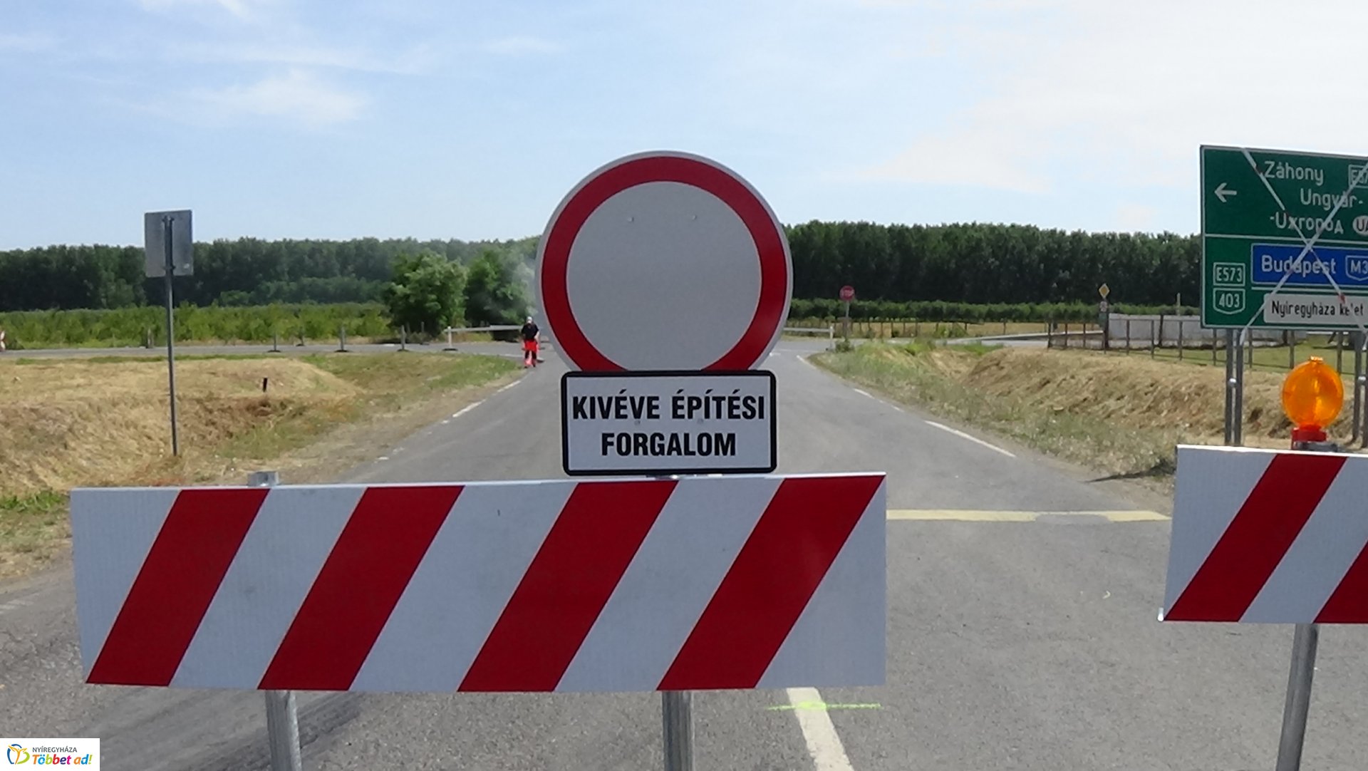 Megkezdődött az új körforgalmi csomópont kialakítása a 403-as elkerülő főútvonalon