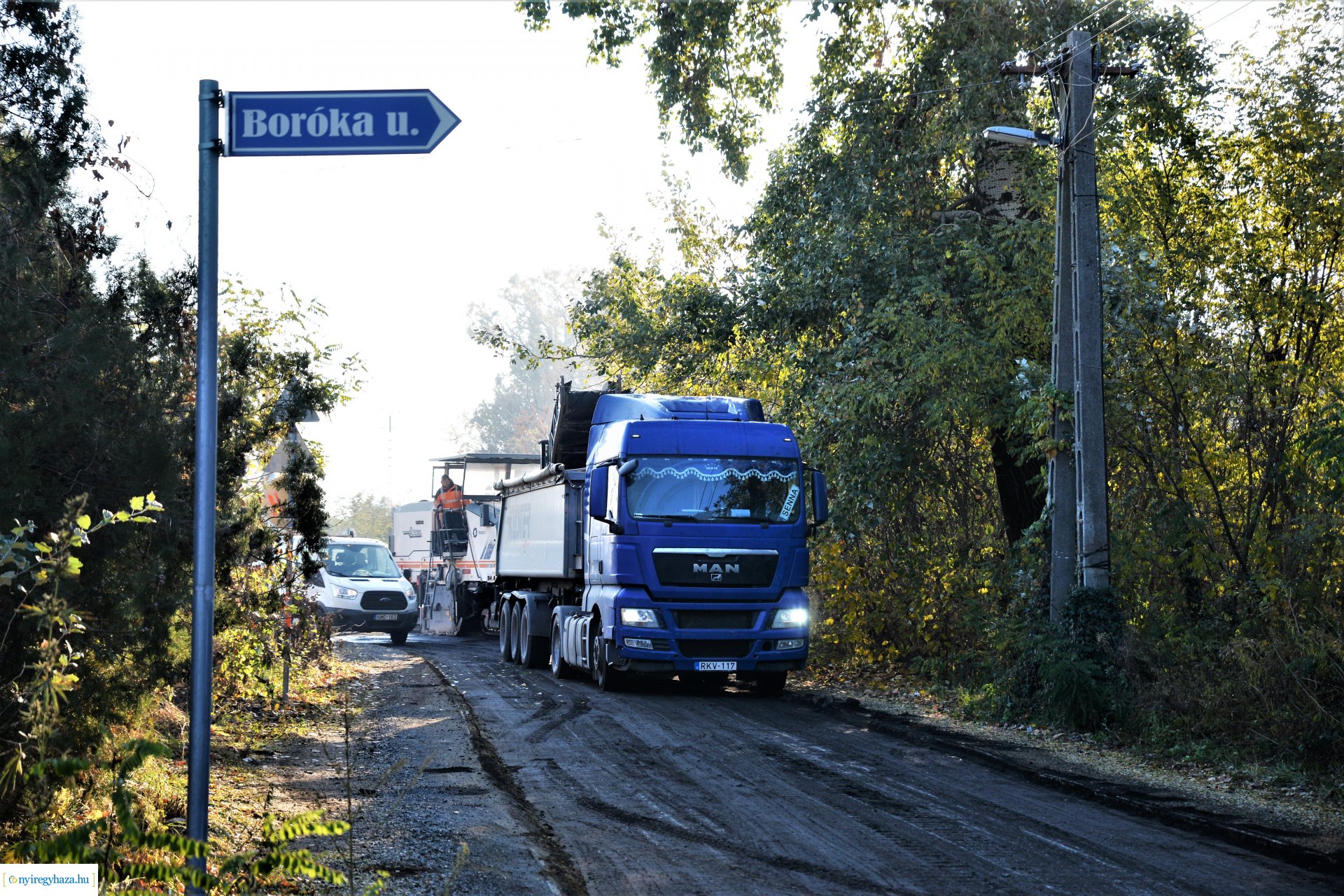 Megkezdődött az útfelújítás az Oláhréti úton