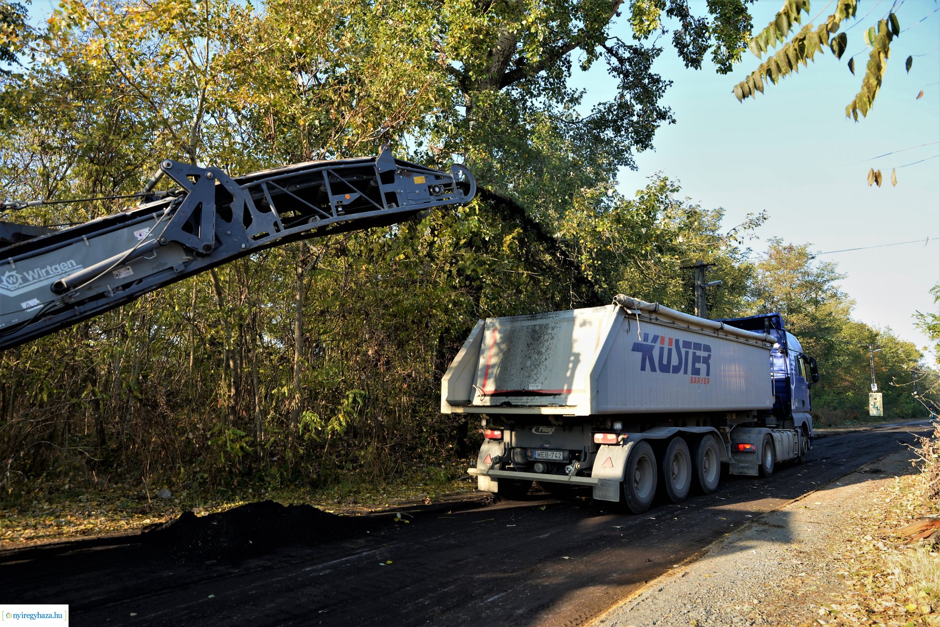 Megkezdődött az útfelújítás az Oláhréti úton