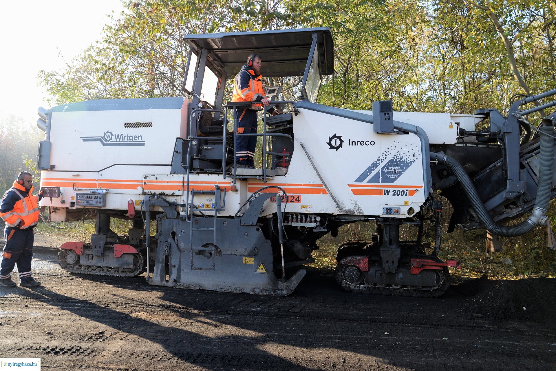 Megkezdődött az útfelújítás az Oláhréti úton