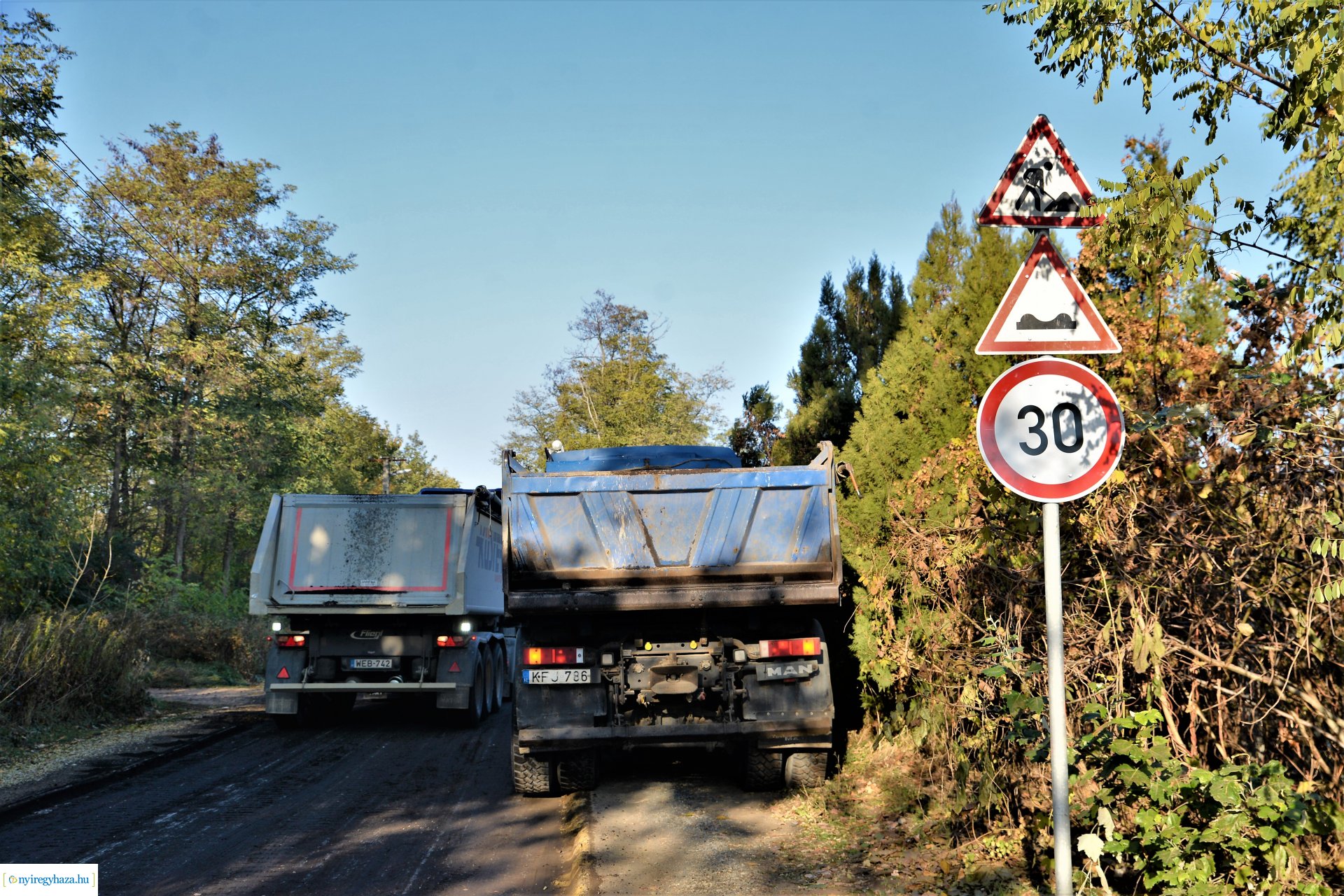 Megkezdődött az útfelújítás az Oláhréti úton