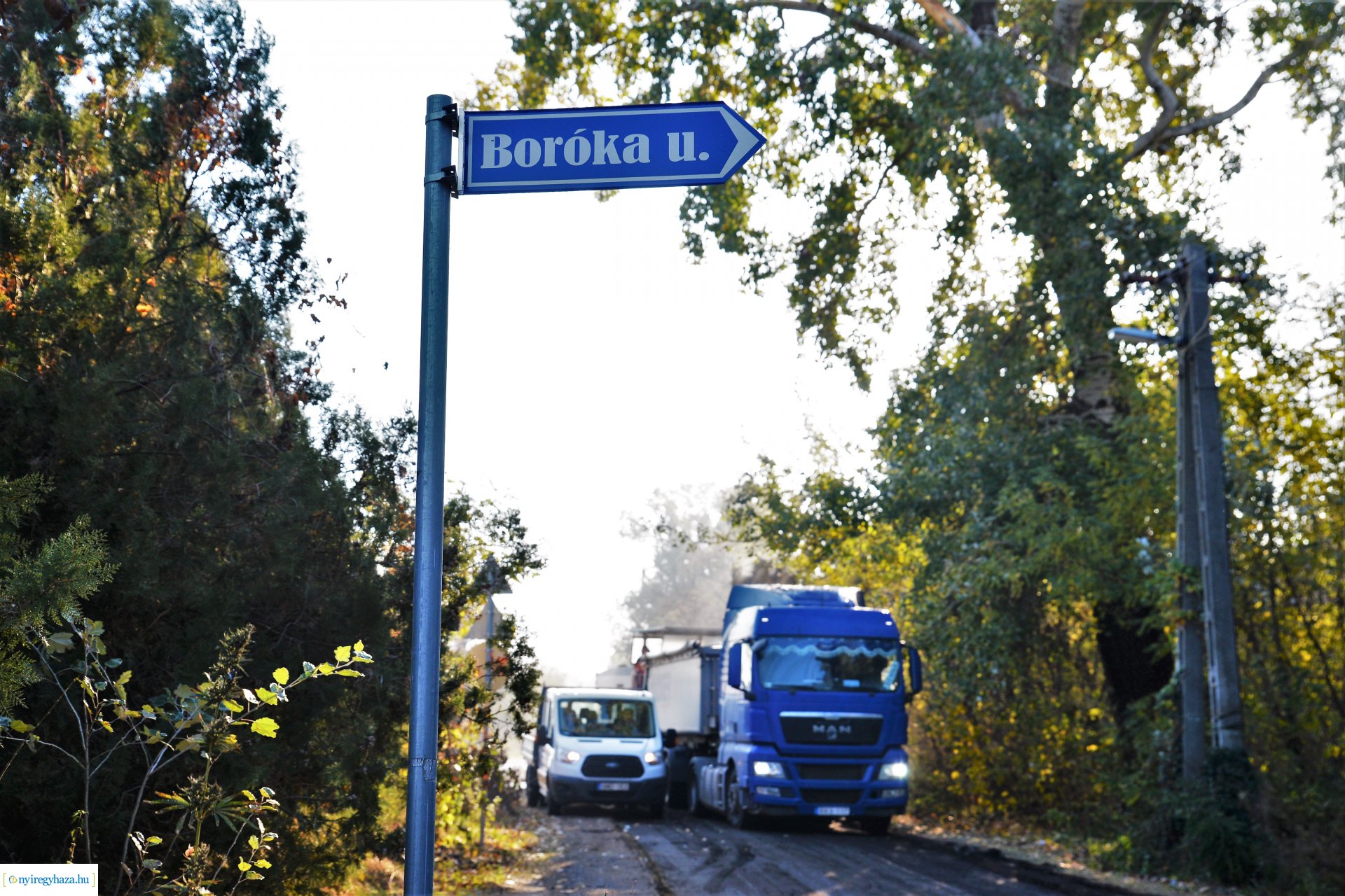 Megkezdődött az útfelújítás az Oláhréti úton