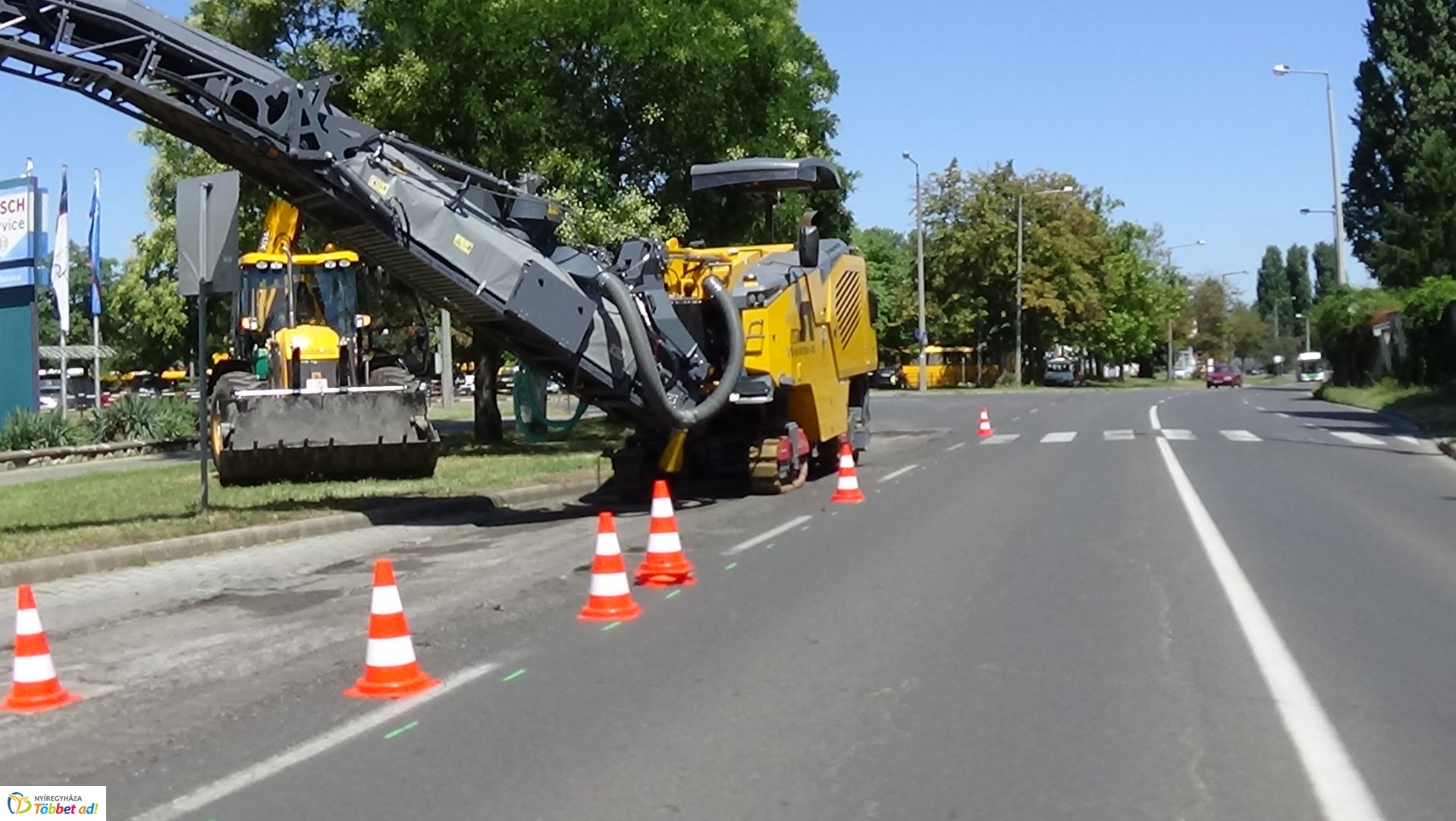 Megkezdődtek az útfelújítási munkák a Korányin