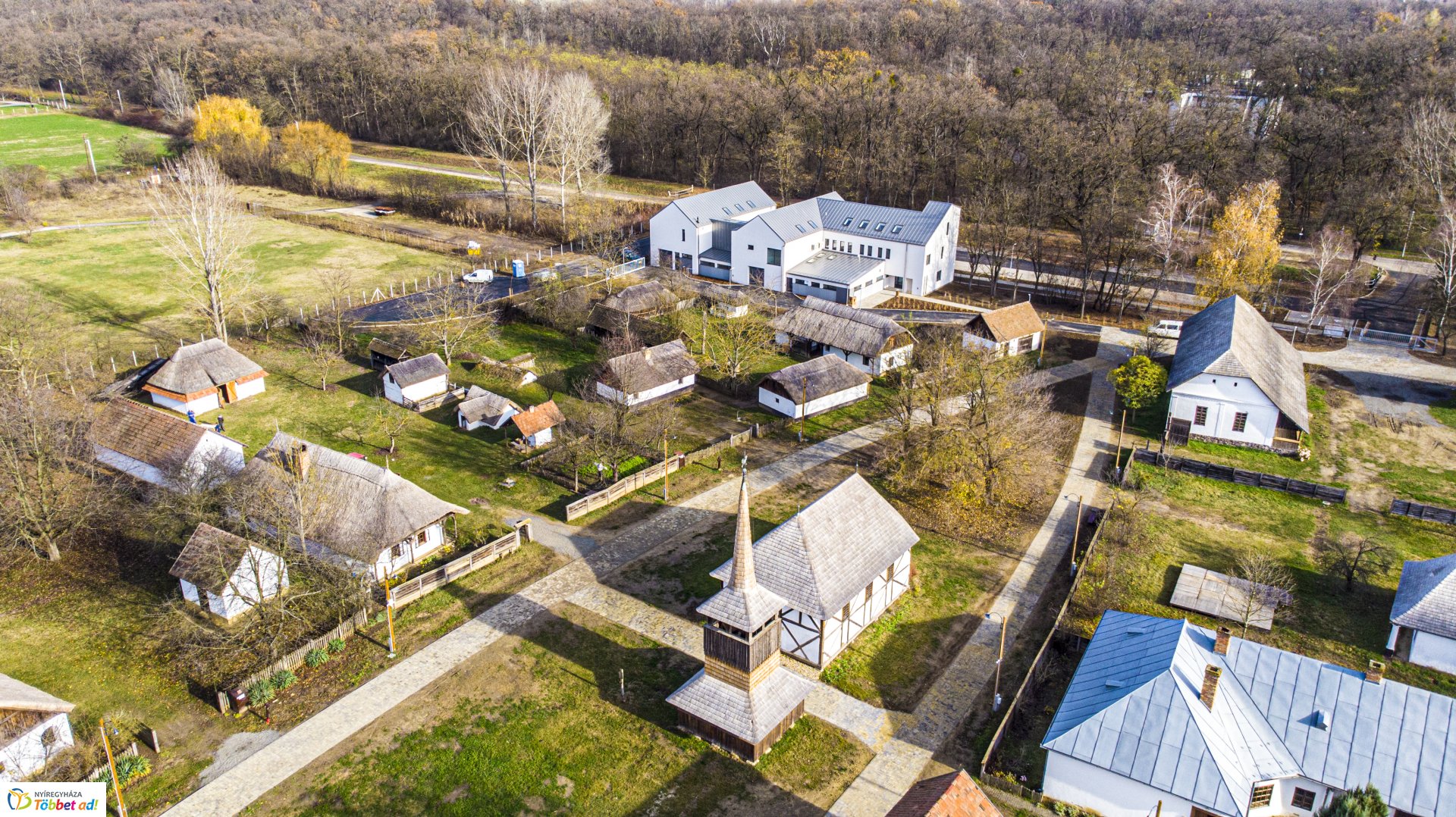 Meglátogattuk felülről a megújult Sóstói Múzeumfalut