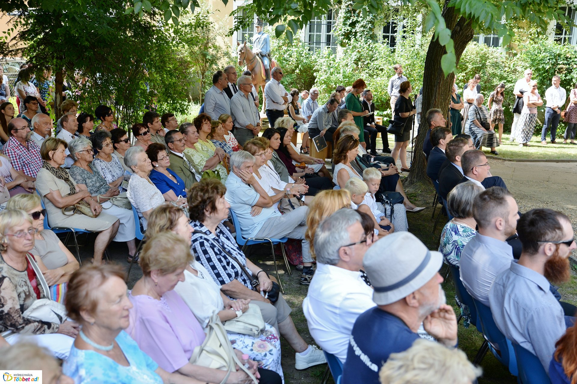 Megnyílt a Szinyei kiállítás