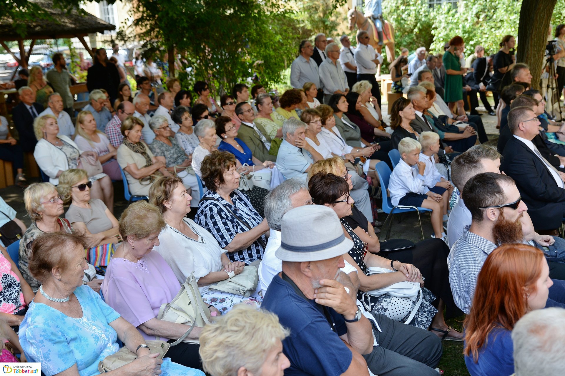 Megnyílt a Szinyei kiállítás
