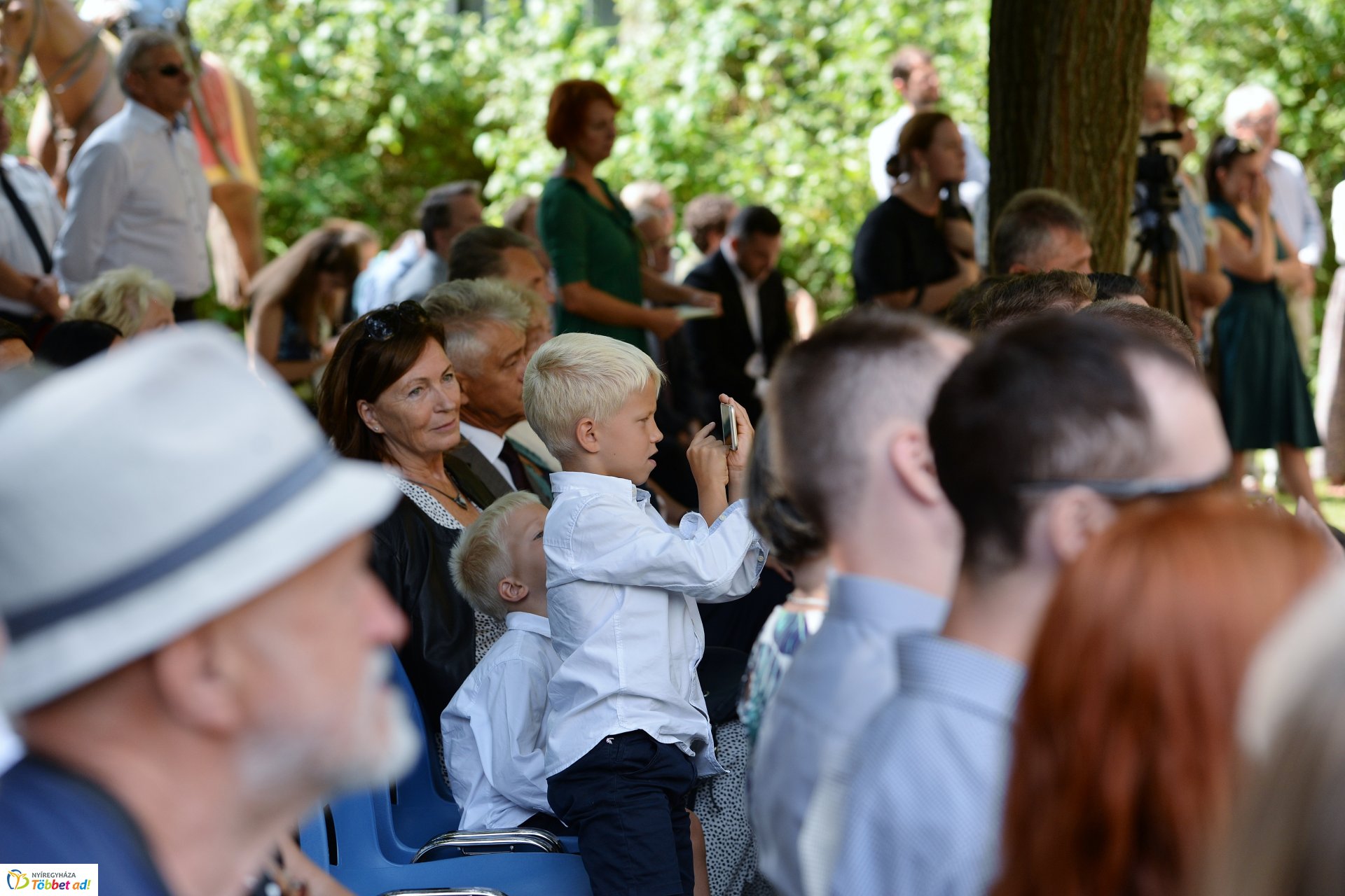 Megnyílt a Szinyei kiállítás