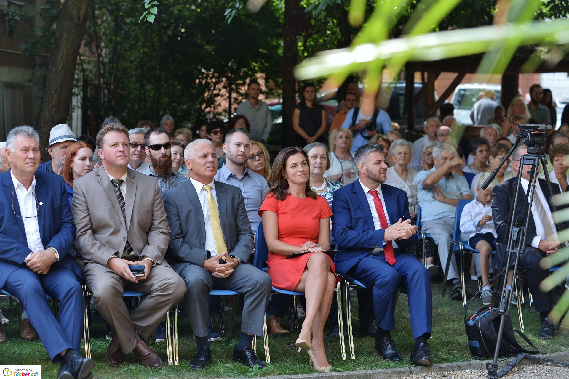 Megnyílt a Szinyei kiállítás