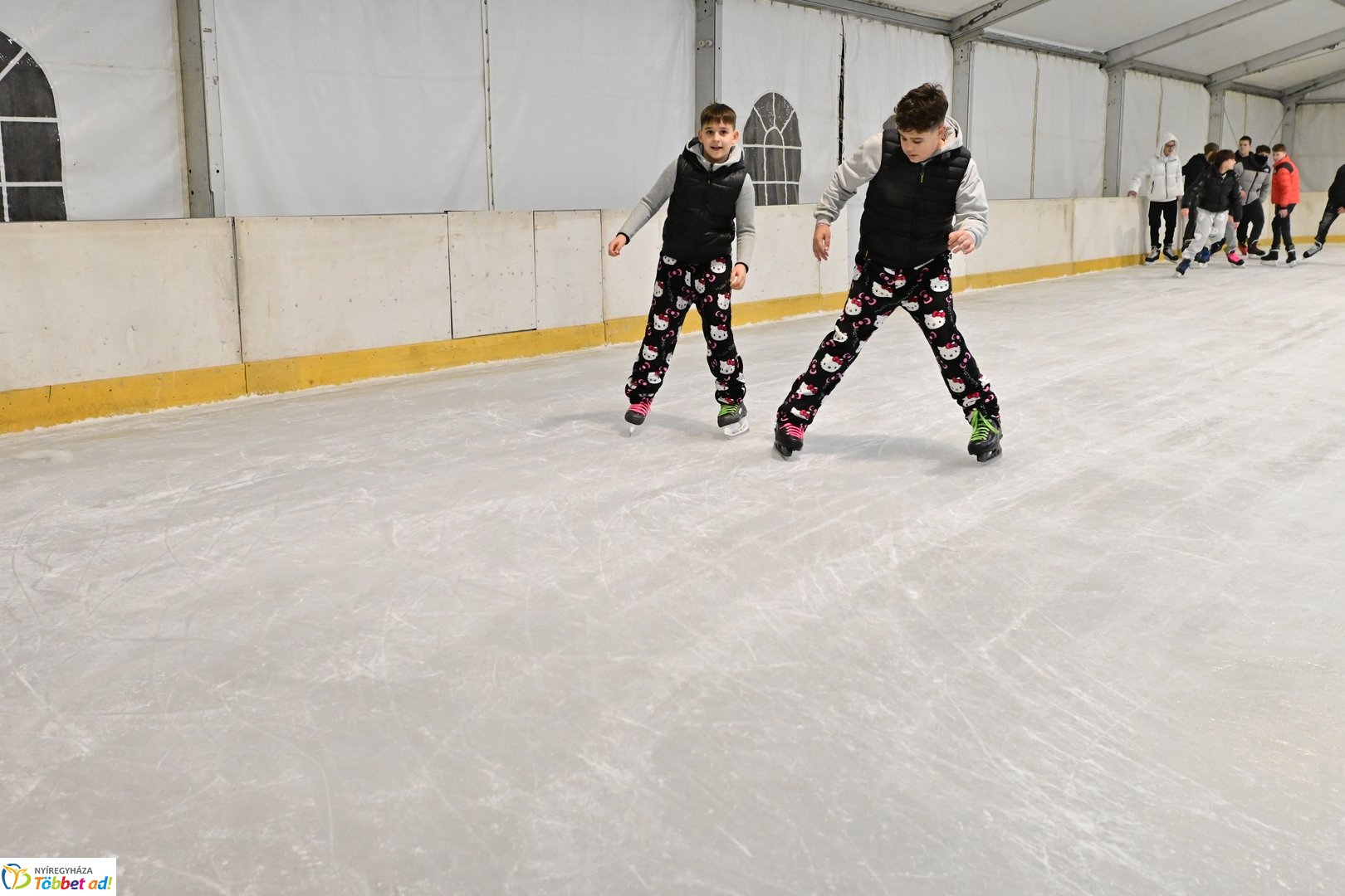 Megnyitott a jégpálya - 2025