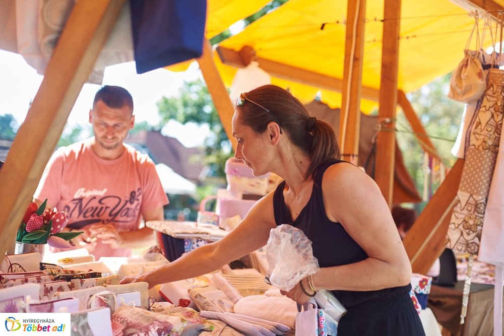 Megnyitott a Sóstói Piac