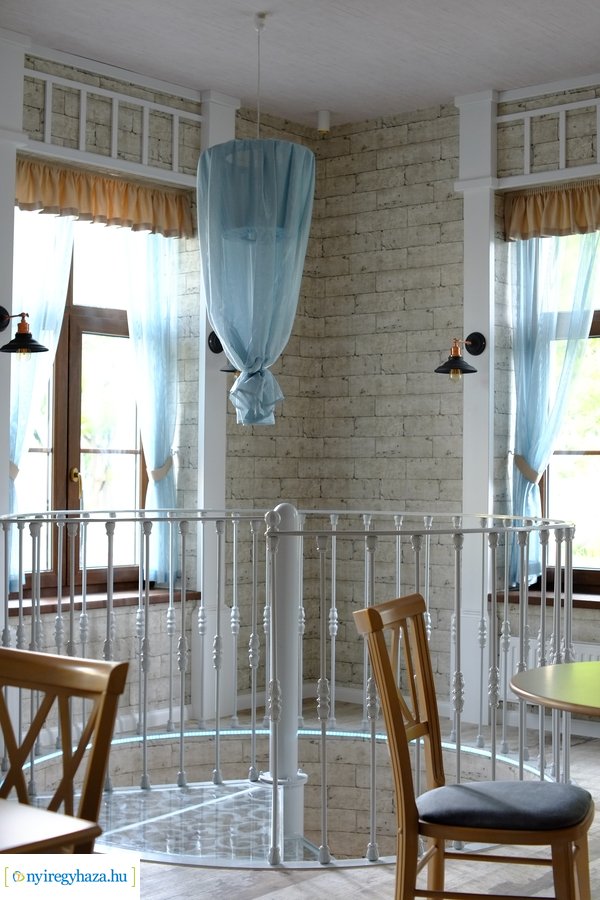 Megnyitott a Szindbád étterme